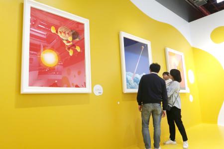 　横浜アンパンマンこどもミュージアムの特別展示エリアで公開された「アンパンマン」の原画＝１８日午前、横浜市