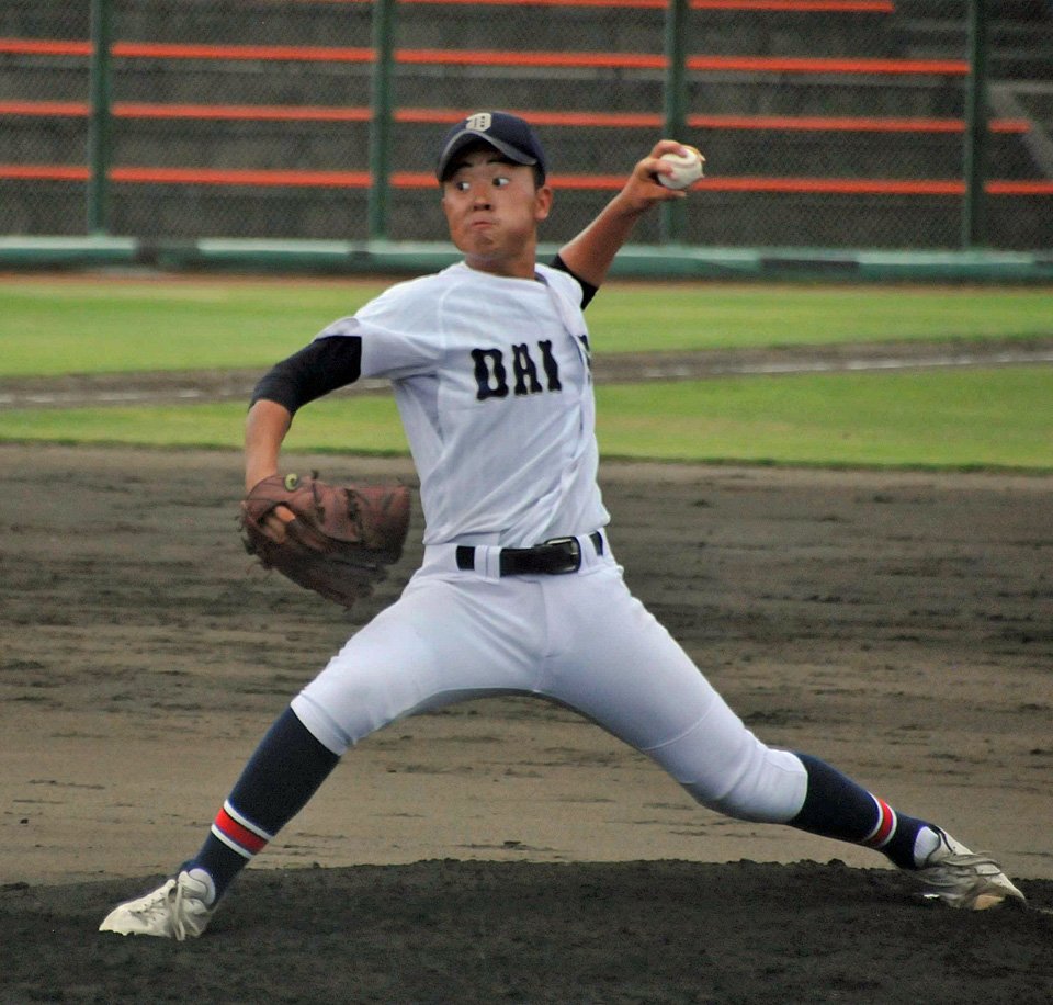 大垣商×大垣南＝２失点完投した大垣商左腕トリオの一人・篠田＝大垣北