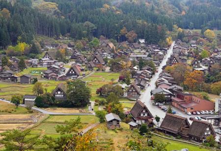 　岐阜県白川村の白川郷＝２０２３年１０月